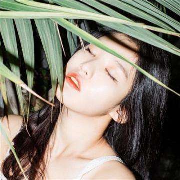 开奔驰雪地狂飚